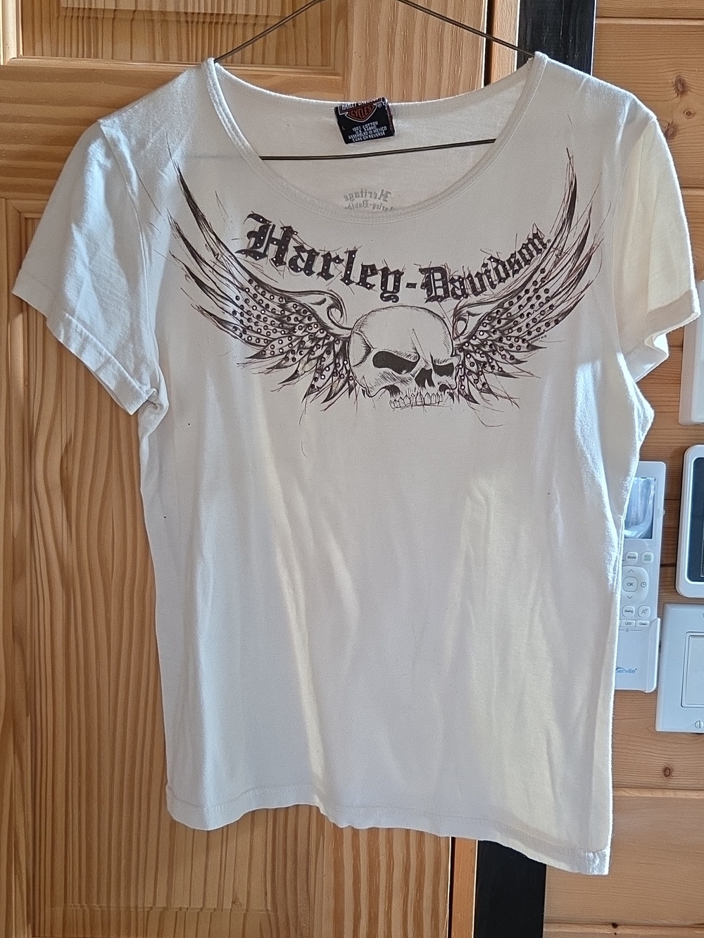 Harley-Davidson Cream Short Sleeve Tee with Skull Wing Graphic